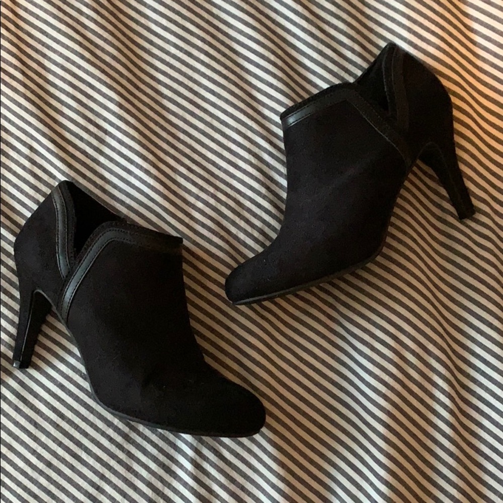 Dexflex ankle booties